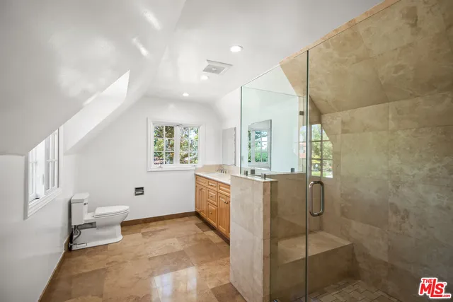 $9,400 | 4339 Mariota Avenue, Toluca Lake, CA 91602