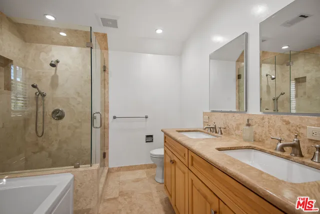 $9,400 | 4339 Mariota Avenue, Toluca Lake, CA 91602