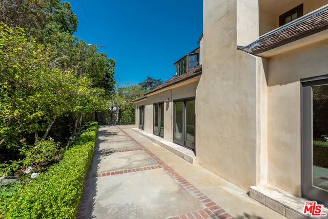 $9,400 | 4339 Mariota Avenue, Toluca Lake, CA 91602