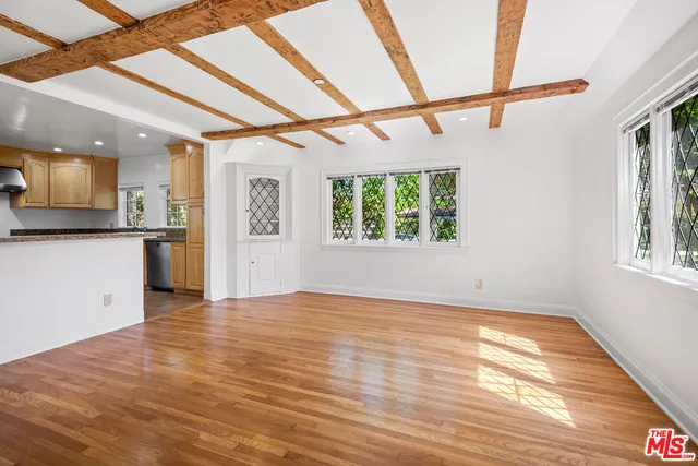 $9,400 | 4339 Mariota Avenue, Toluca Lake, CA 91602