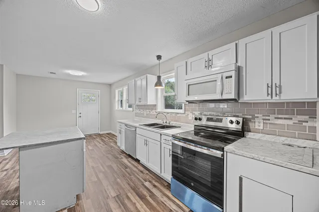 $2,395 | 26 Stoney Road, Castle Hayne, NC 28429