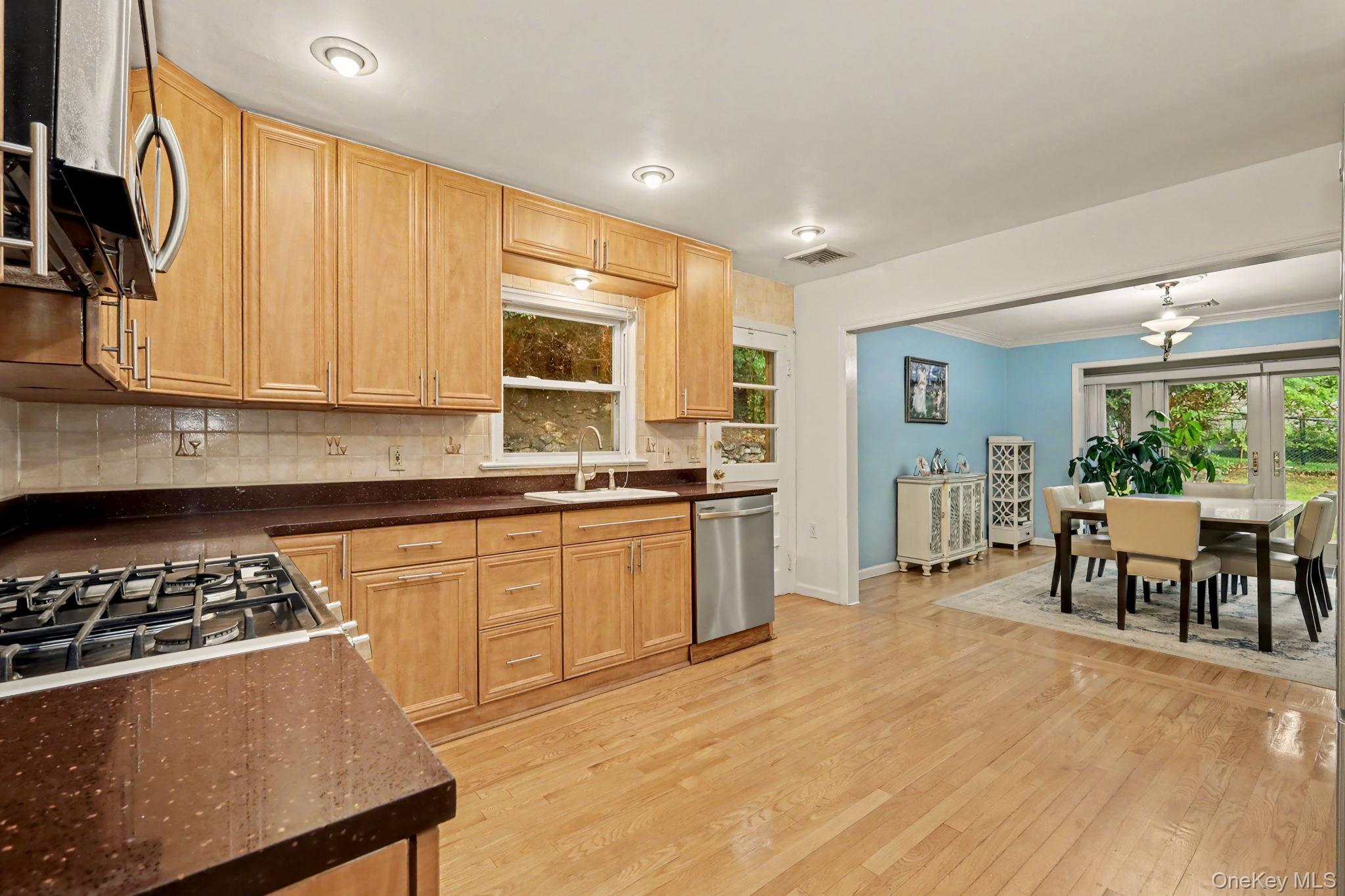 26 Midvale Road Hartsdale, NY 10530 - Photo 6 of 26