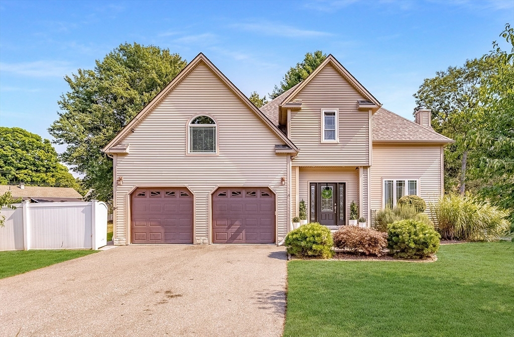 4 Coronet Road Holyoke, MA 01040 - Photo 1 of 29