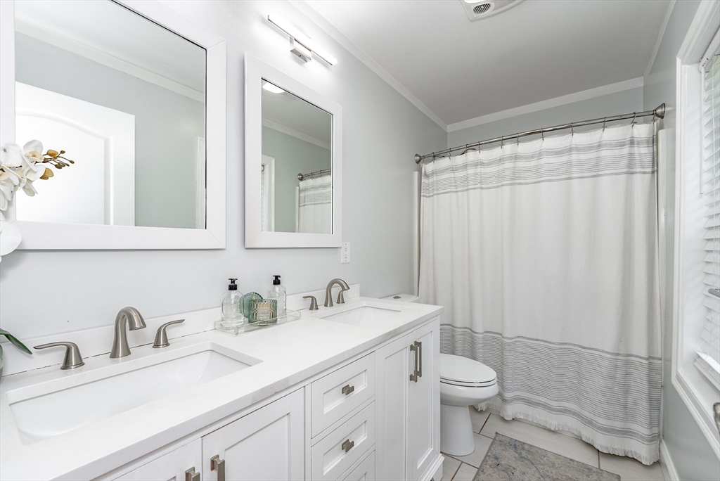 4 Coronet Road Holyoke, MA 01040 - Photo 17 of 29