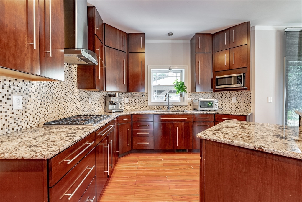 4 Coronet Road Holyoke, MA 01040 - Photo 8 of 29
