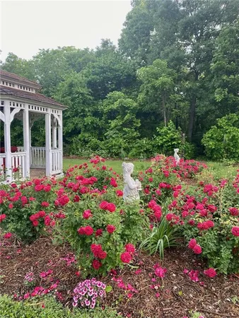$525,000 | 962 Northwest 445 Road, Centerview, MO 64019