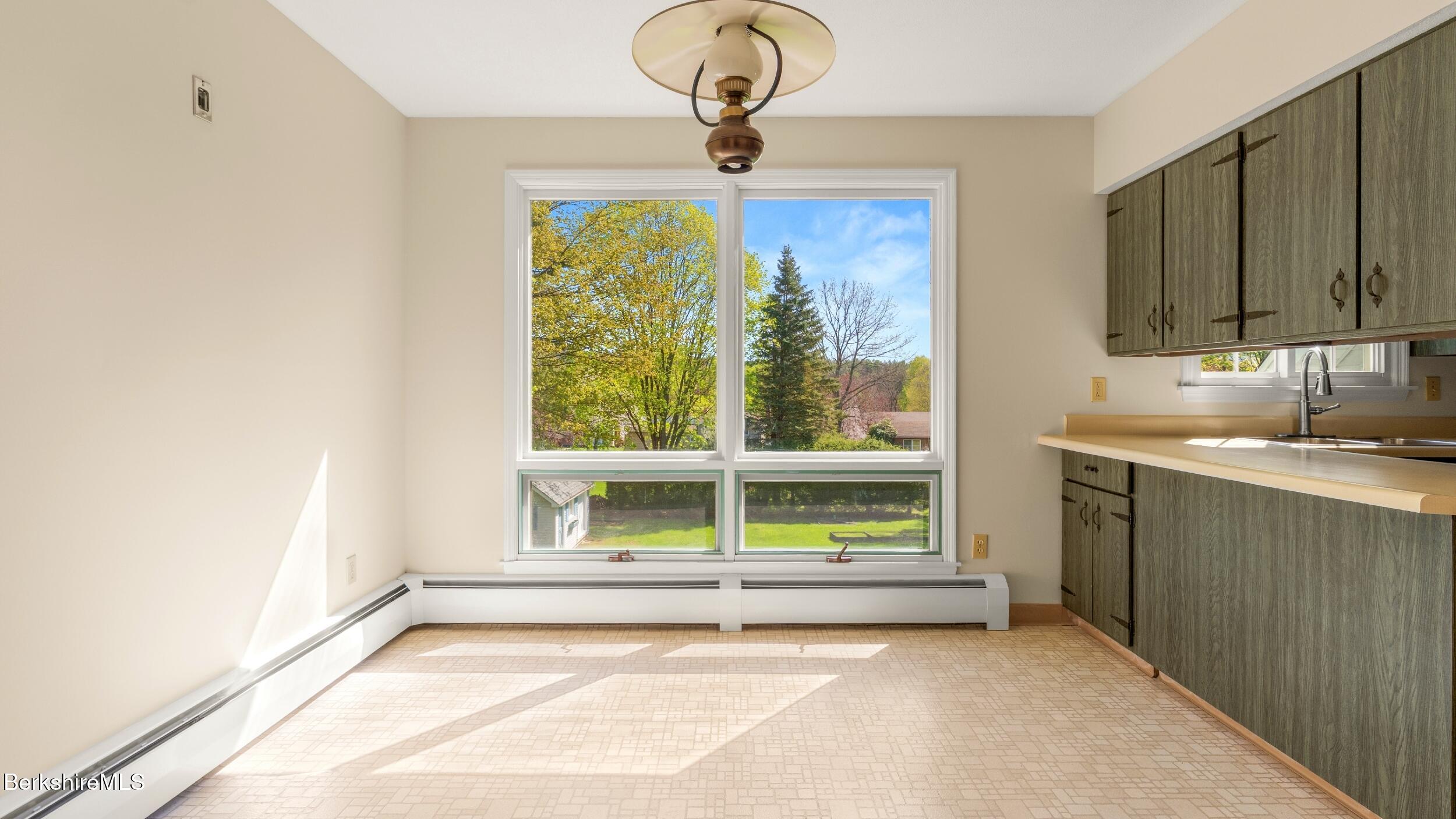 26 Partridge Road Pittsfield, MA 01201 - Photo 13 of 41 DINING AREA