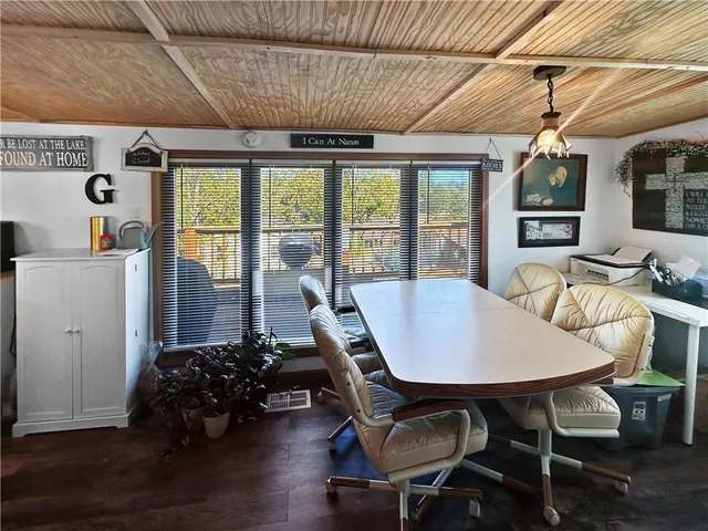 $160,000 | 28464 Bali Avenue, Warsaw, MO 65355