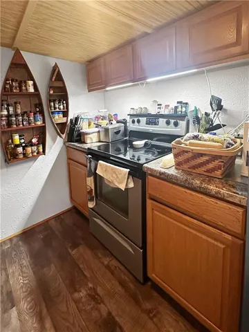 $160,000 | 28464 Bali Avenue, Warsaw, MO 65355