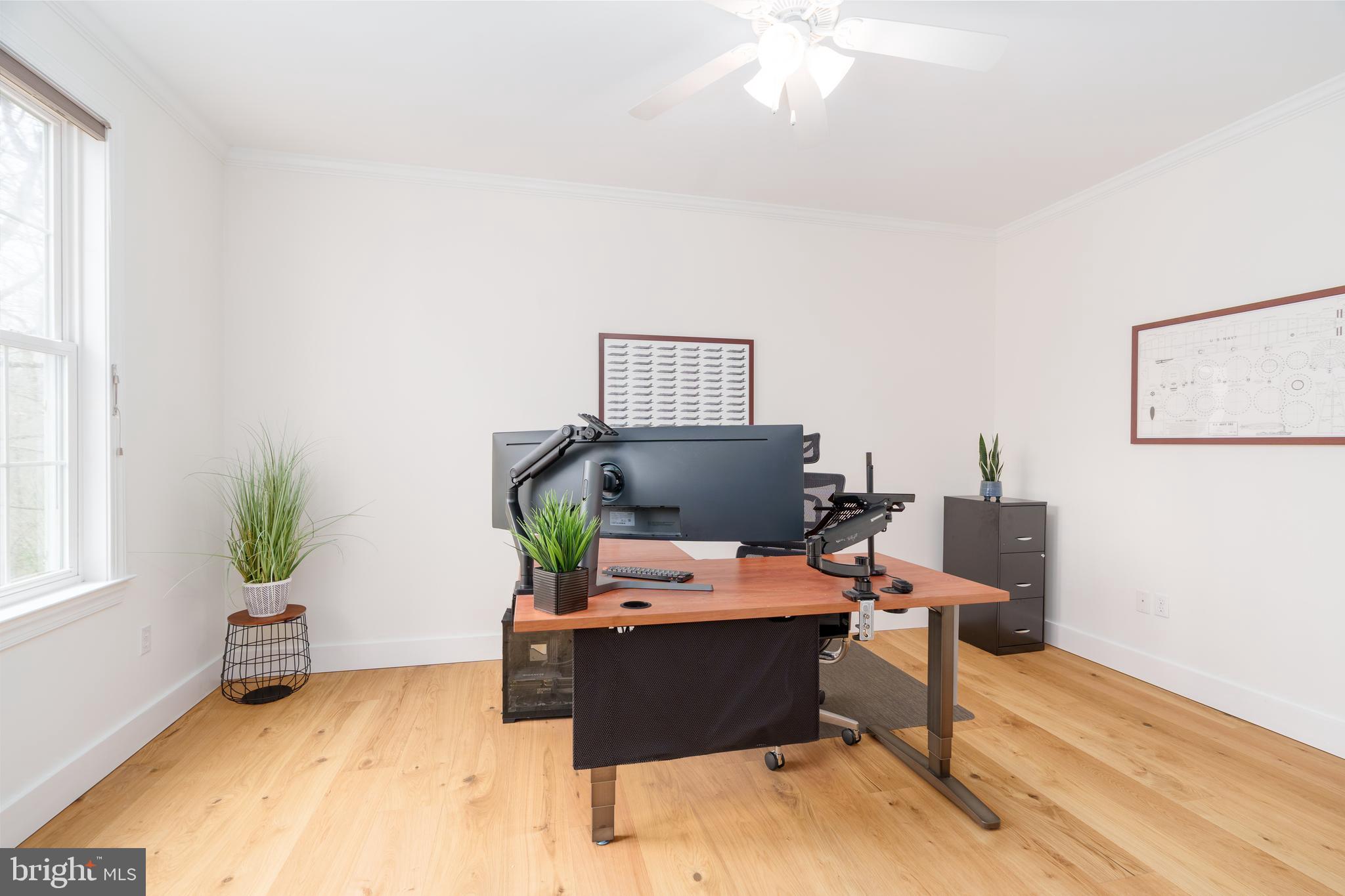 31 Wood Chip Road Elkton, MD 21921 - Photo 11 of 42 a room with furniture and a window