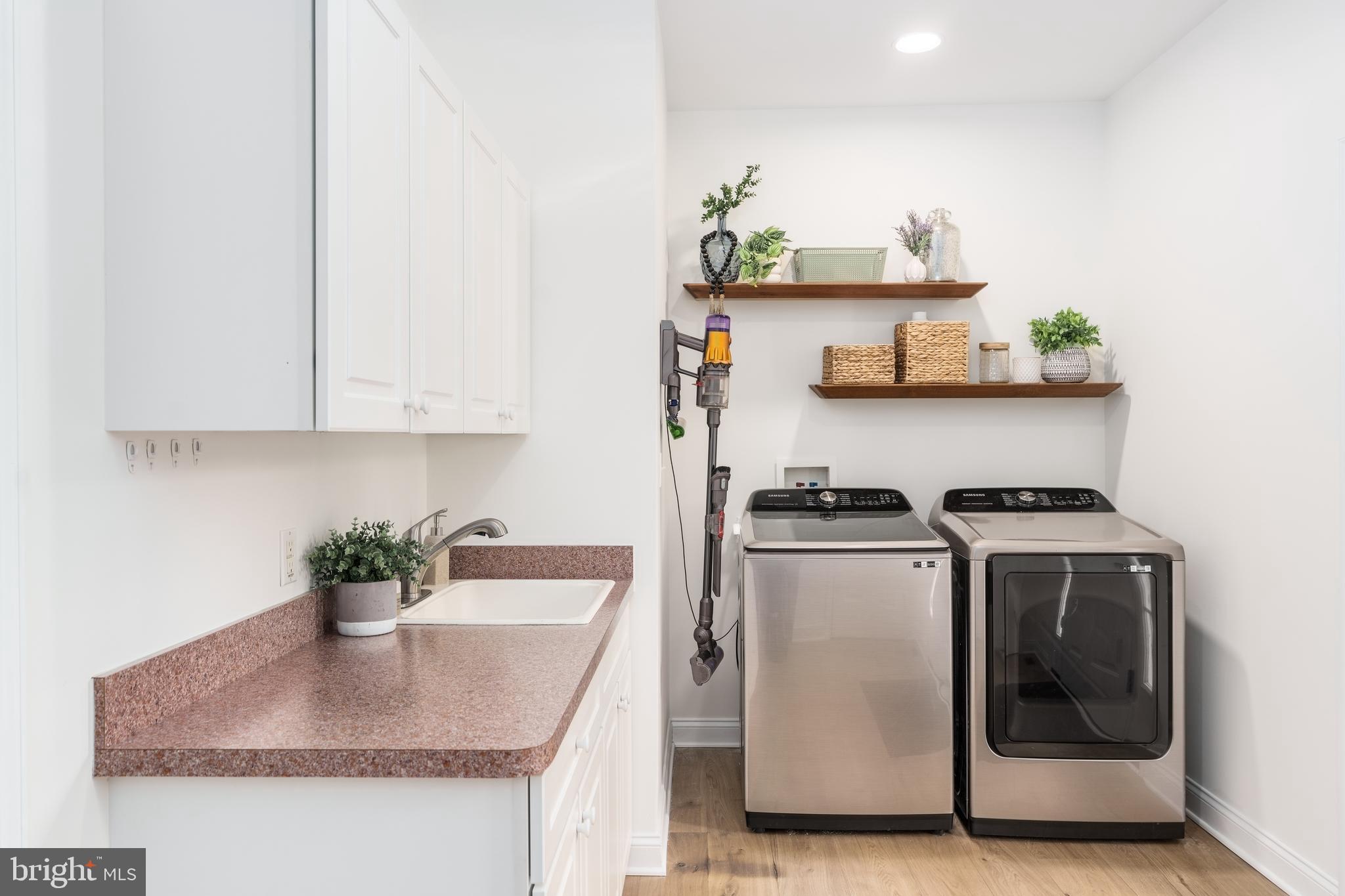 31 Wood Chip Road Elkton, MD 21921 - Photo 17 of 42 a kitchen with stainless steel appliances granite countertop a sink a stove and cabinets