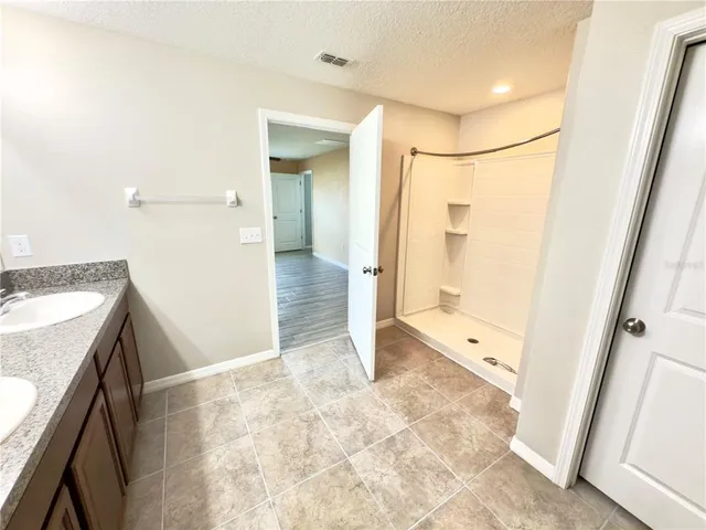 $455,000 | 304 Cascade Bend Drive, Ruskin, FL 33570