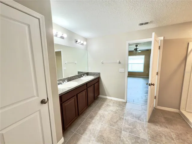 $455,000 | 304 Cascade Bend Drive, Ruskin, FL 33570