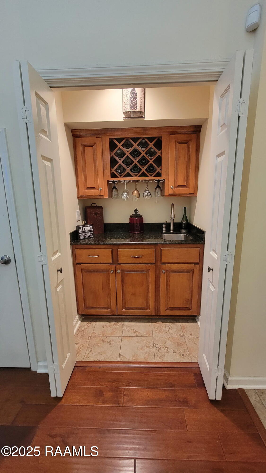 602 Fairview Parkway Lafayette, LA 70508 - Photo 11 of 29 Bar