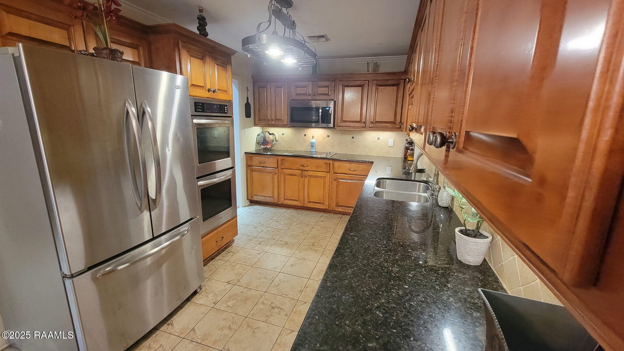 602 Fairview Parkway Lafayette, LA 70508 - Photo 17 of 29 Kitchen 1