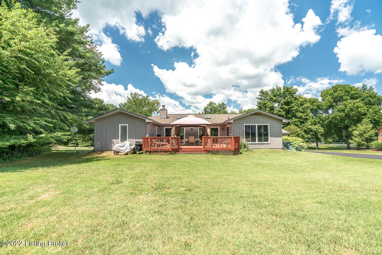 1939 Cardinal Harbour Road Prospect, KY 40059 - Photo 43 of 68 Back yard to back of house