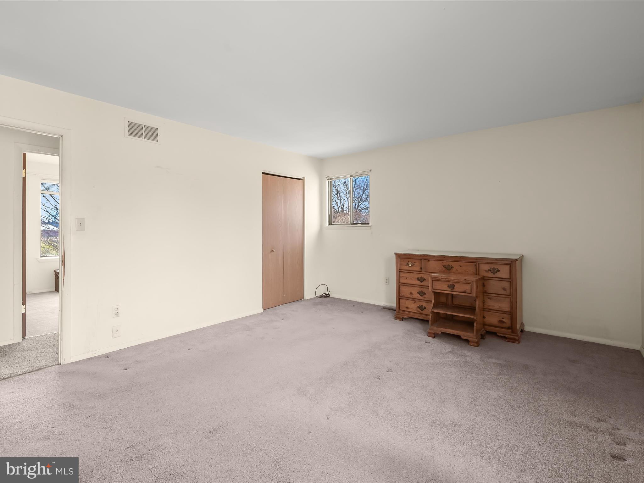 1100 Cedarbrook Road Hampstead, MD 21074 - Photo 18 of 46 a view of a livingroom with furniture