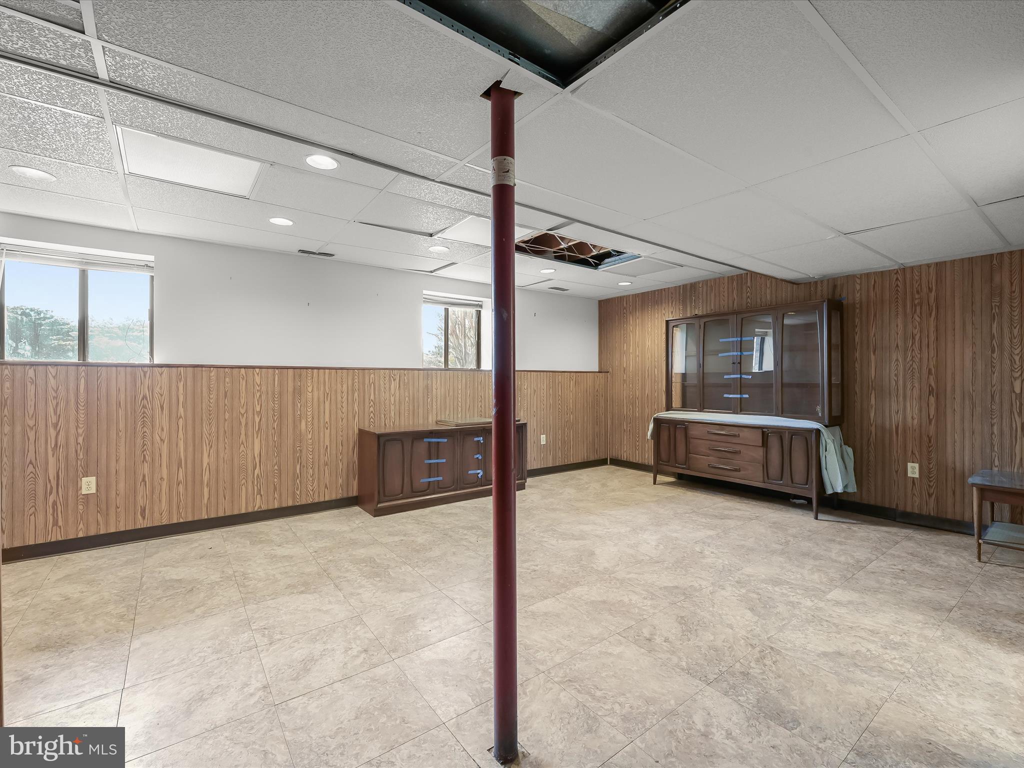 1100 Cedarbrook Road Hampstead, MD 21074 - Photo 30 of 46 a view of a livingroom with furniture