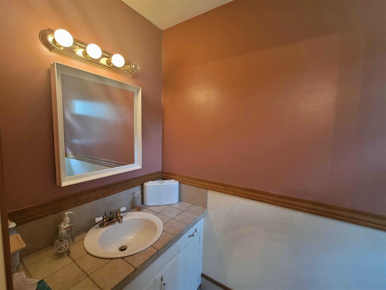 12473 Tuscola Road Clio, MI 48420 - Photo 35 of 39 Half bath 1st Floor