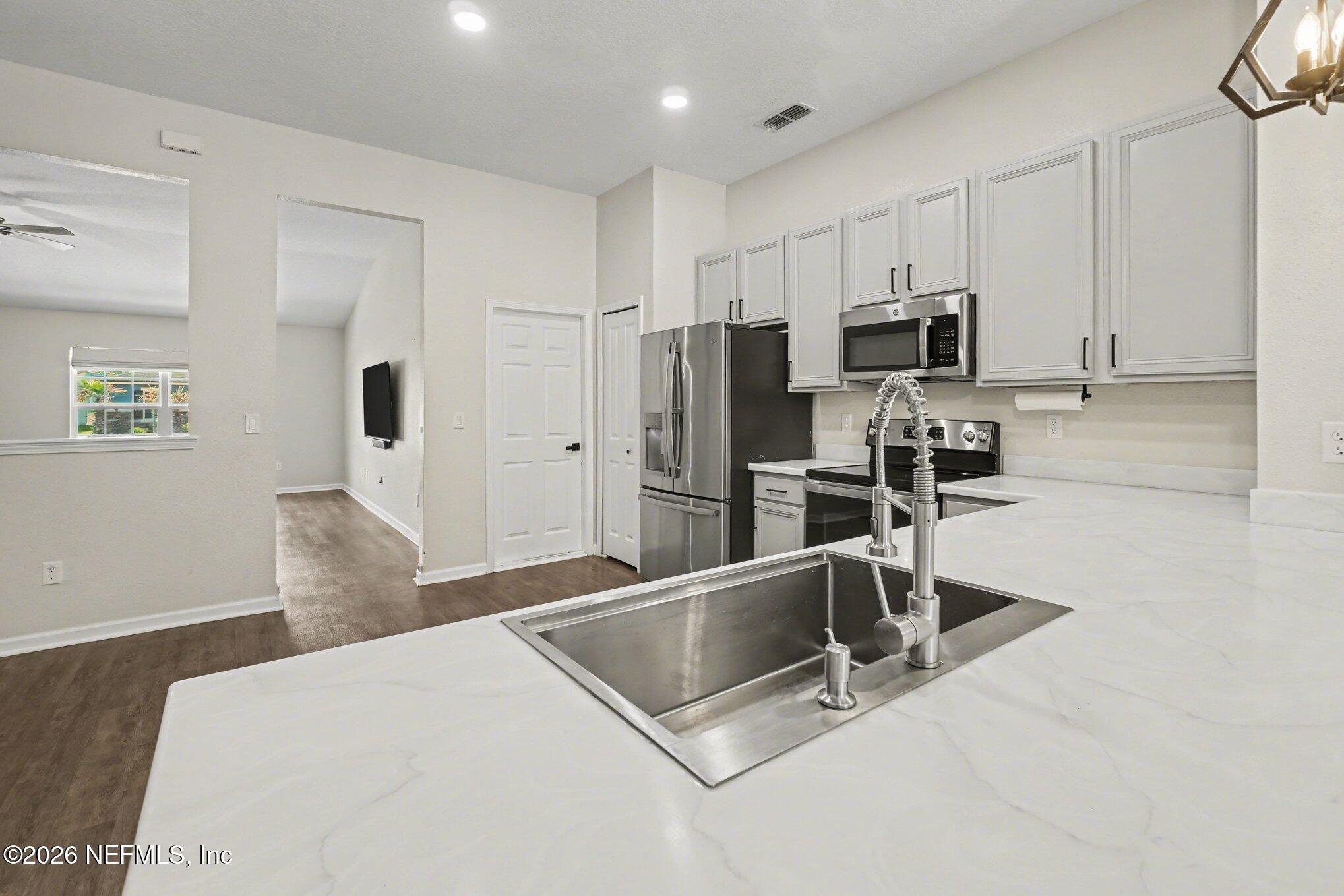 1519 Liberty Tree Place Jacksonville, FL 32221 - Photo 9 of 28 007_file_9339