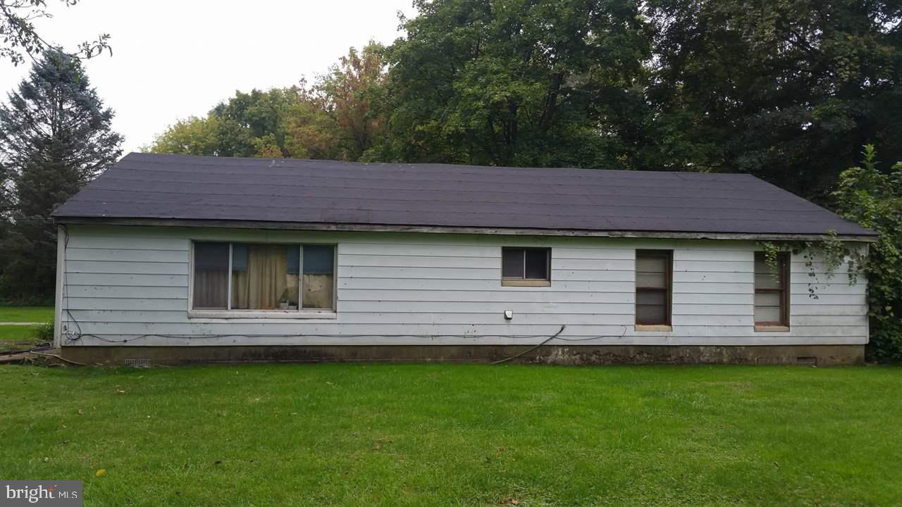 204 Fairview Road New Cumberland, PA 17070 - Photo 3 of 7 Gallery Image 3