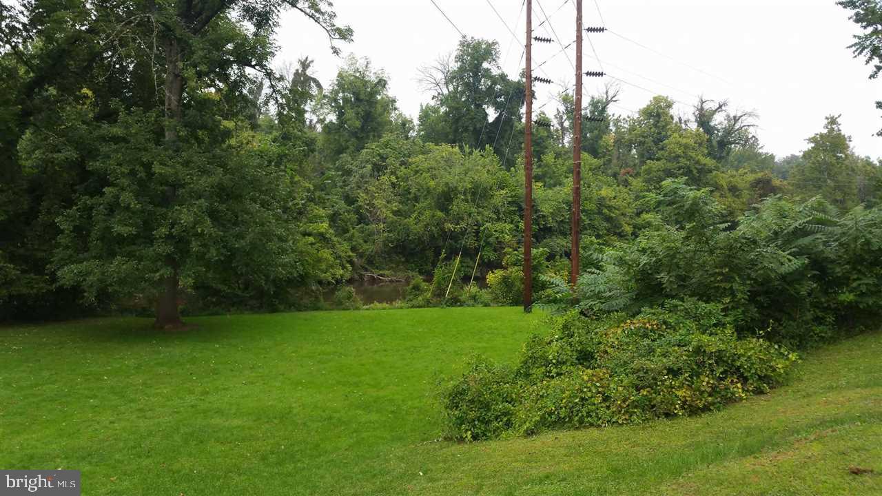 204 Fairview Road New Cumberland, PA 17070 - Photo 5 of 7 Gallery Image 5