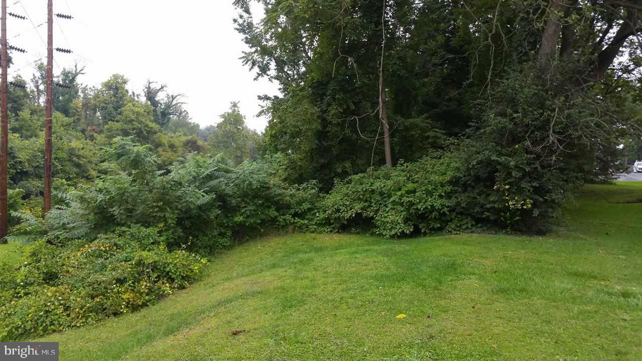 204 Fairview Road New Cumberland, PA 17070 - Photo 6 of 7 Gallery Image 6