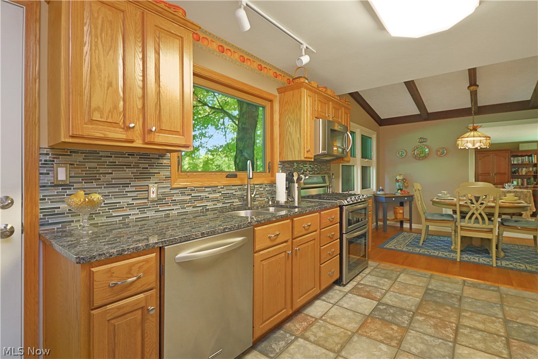 11280 Walnut Ridge Road Chesterland, OH 44026 - Photo 3 of 35 Gallery Image 3