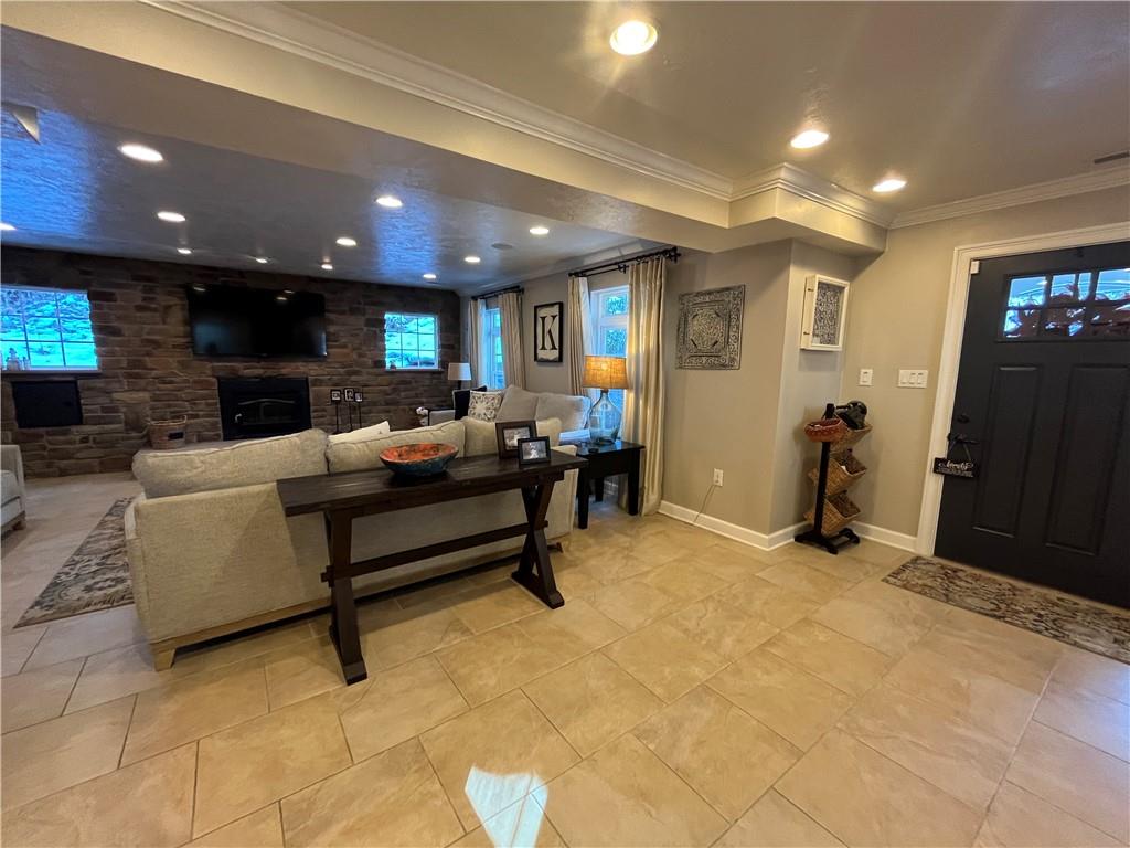 308 Shaner Road Irwin, PA 15642 - Photo 4 of 48 Gallery Image 4