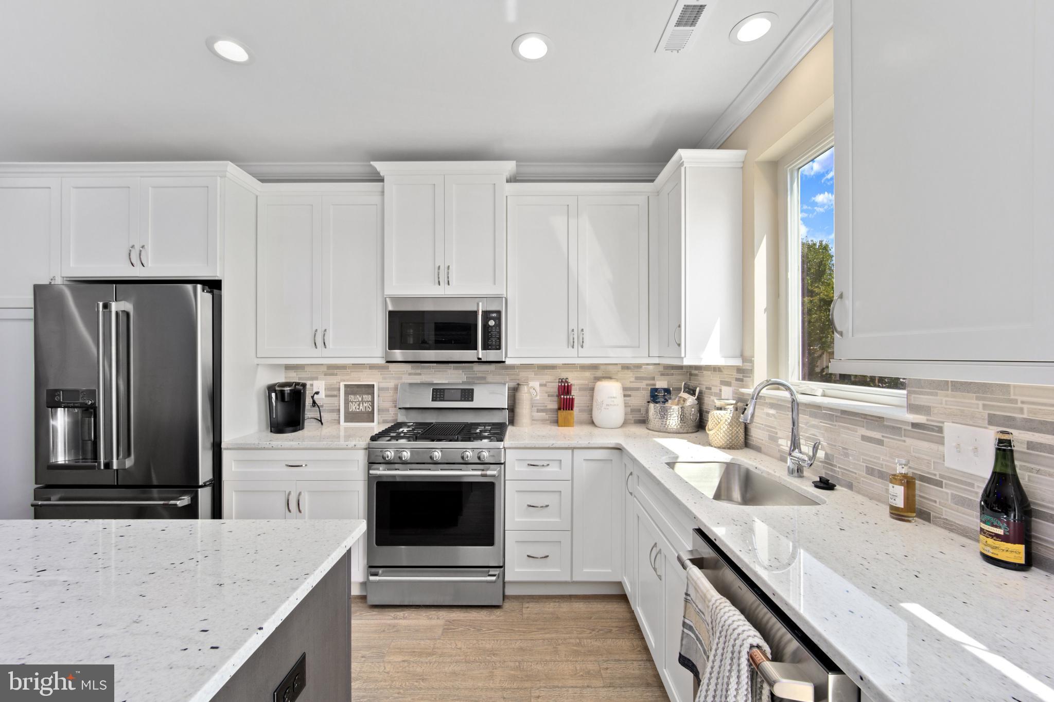 16723 River View Circle Bristol, PA 19007 - Photo 8 of 48