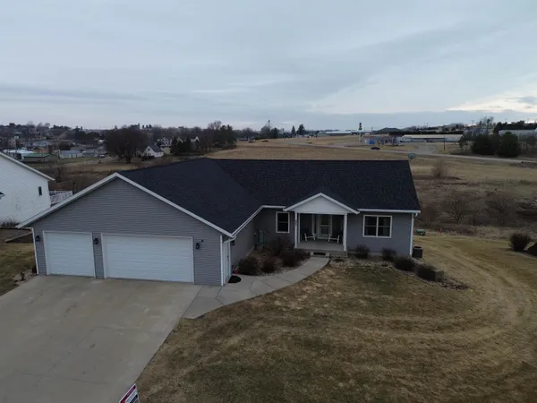 $474,900 | 645 Carlyle Drive, Belmont, WI 53510