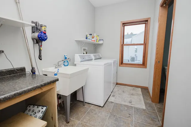 $474,900 | 645 Carlyle Drive, Belmont, WI 53510