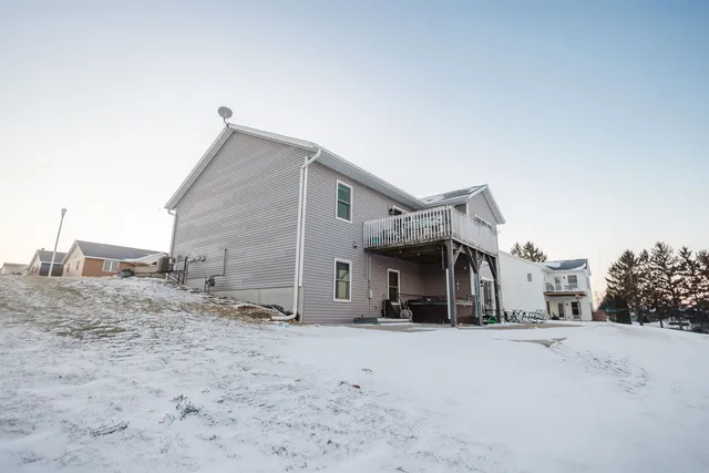 $474,900 | 645 Carlyle Drive, Belmont, WI 53510