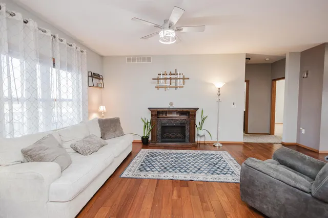 $474,900 | 645 Carlyle Drive, Belmont, WI 53510