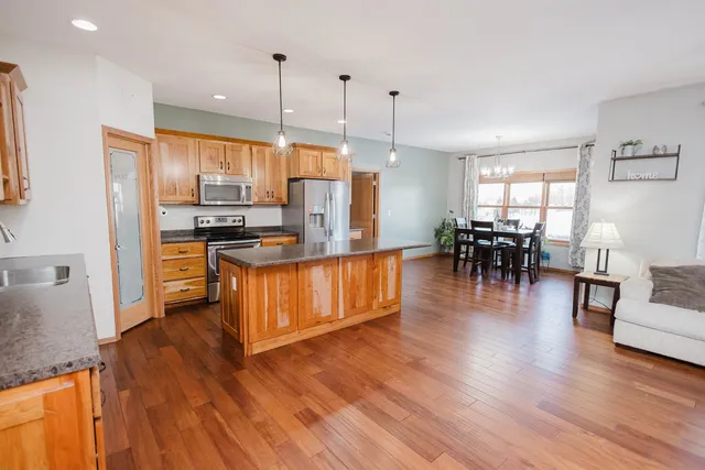 $474,900 | 645 Carlyle Drive, Belmont, WI 53510