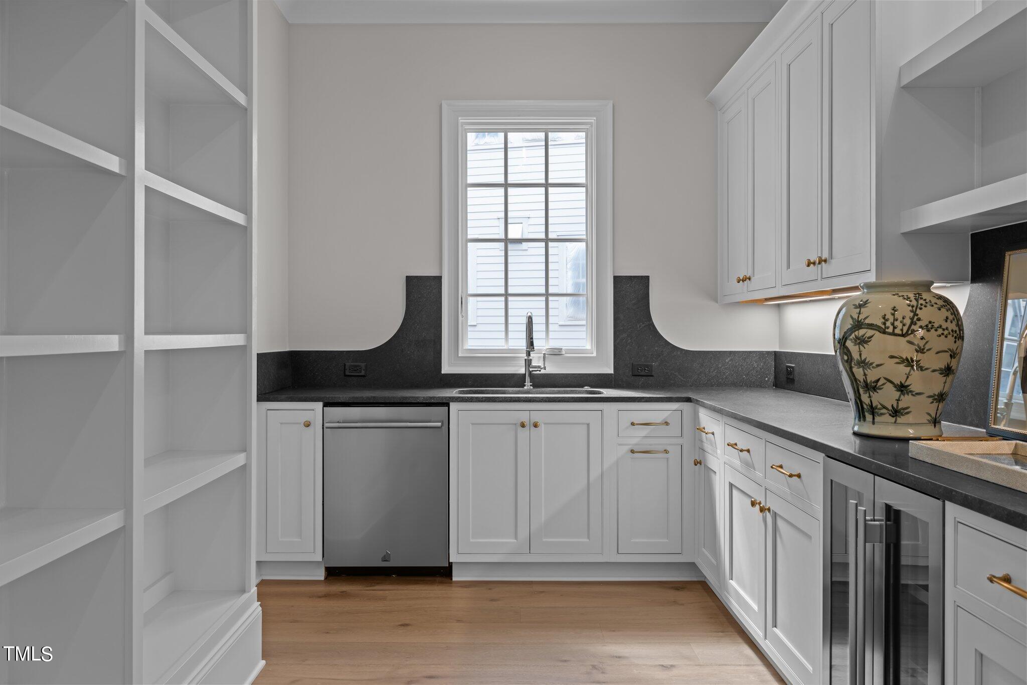 2646 Marchmont Street Raleigh, NC 27608 - Photo 21 of 59 36-web-or-mls-5Z8A1474