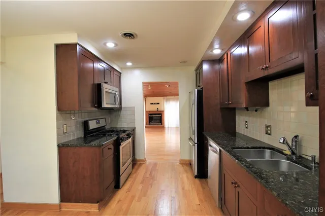 $1,850 | 222 Shuart Avenue, Syracuse, NY 13203