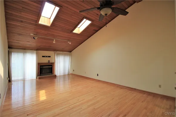 $1,825 | 222 Shuart Avenue, Syracuse, NY 13203