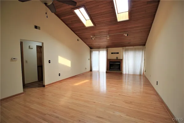 $1,825 | 222 Shuart Avenue, Syracuse, NY 13203