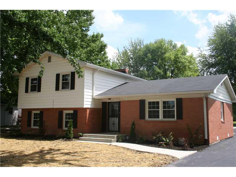 10445 Thompson Road Indianapolis, IN 46239 - Photo 1 of 16 Gallery Image 1