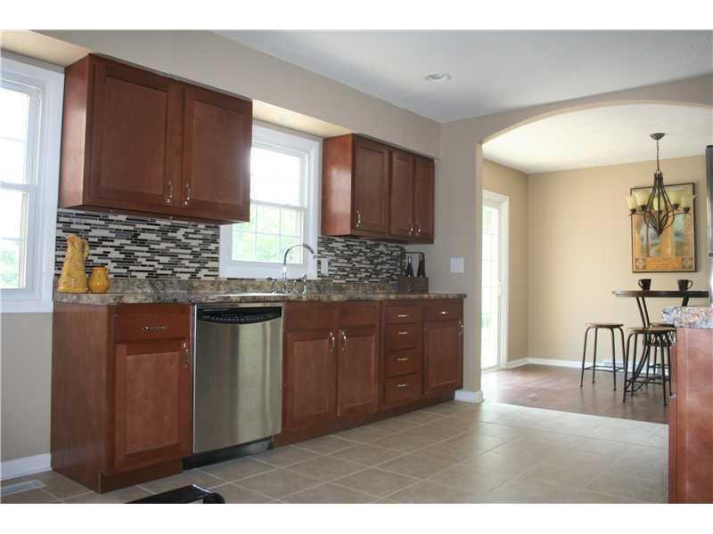 10445 Thompson Road Indianapolis, IN 46239 - Photo 2 of 16 Gallery Image 2