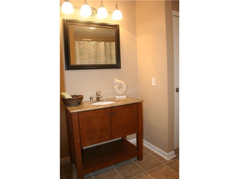 10445 Thompson Road Indianapolis, IN 46239 - Photo 10 of 16 Gallery Image 10