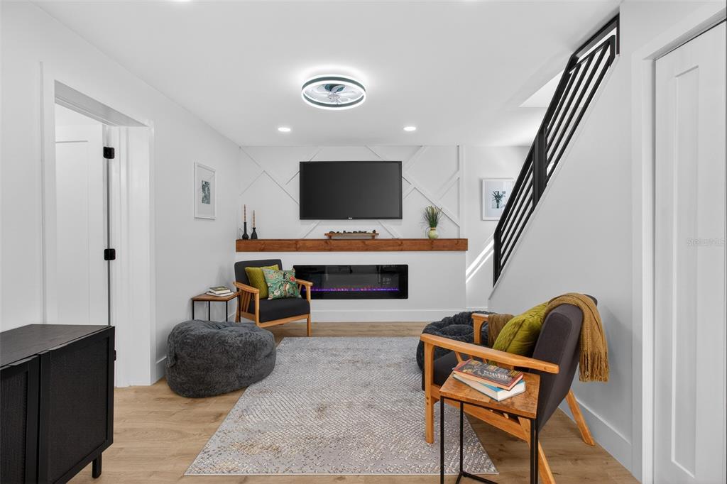 651 20th Street Northwest Largo, FL 33770 - Photo 15 of 42