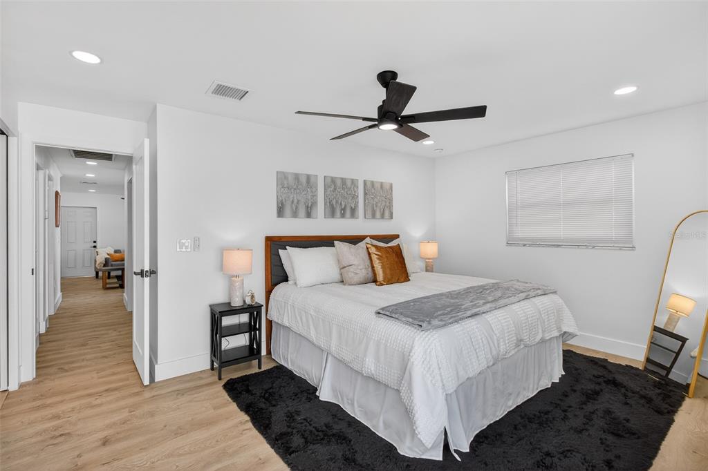 651 20th Street Northwest Largo, FL 33770 - Photo 20 of 42