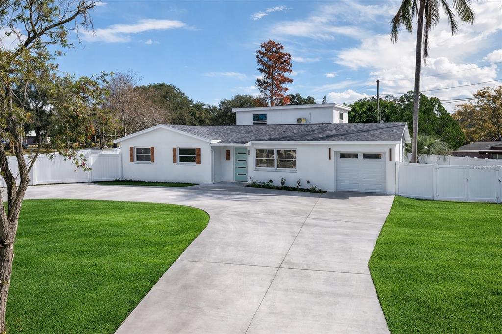 651 20th Street Northwest Largo, FL 33770 - Photo 2 of 42