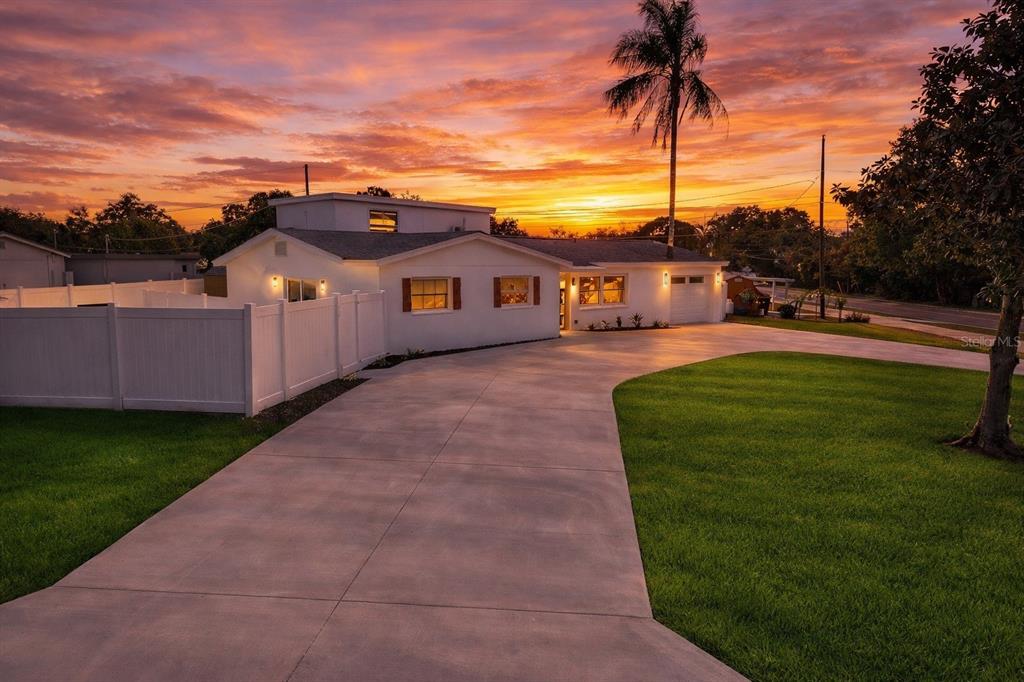 651 20th Street Northwest Largo, FL 33770 - Photo 3 of 42