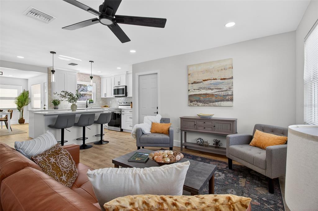 651 20th Street Northwest Largo, FL 33770 - Photo 5 of 42