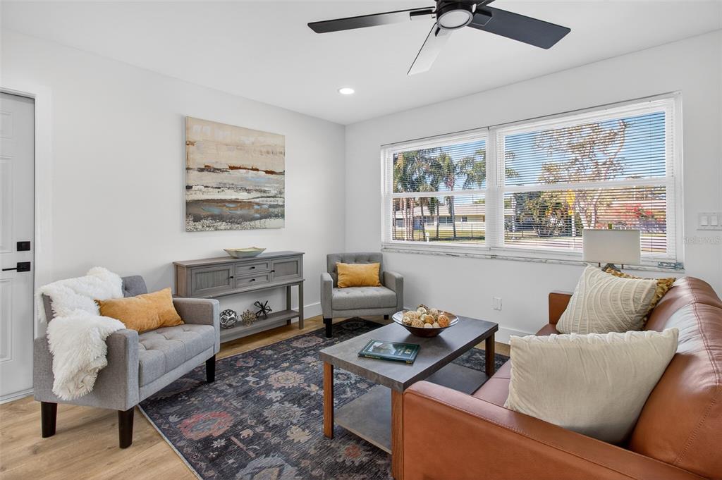 651 20th Street Northwest Largo, FL 33770 - Photo 7 of 42