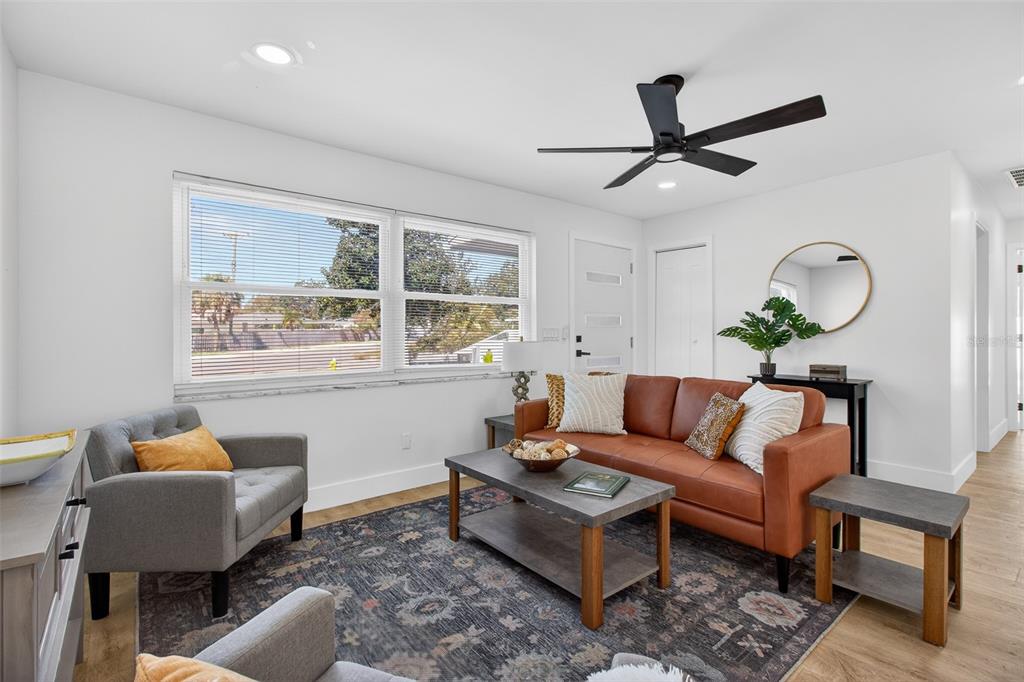 651 20th Street Northwest Largo, FL 33770 - Photo 8 of 42