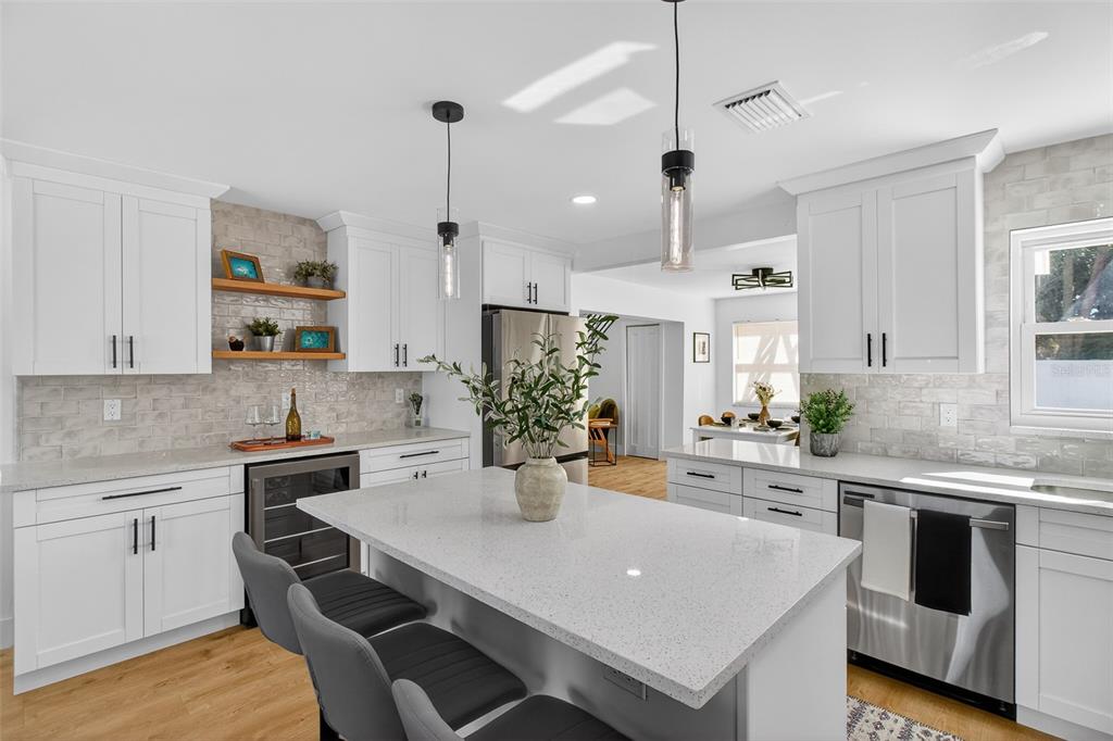 651 20th Street Northwest Largo, FL 33770 - Photo 10 of 42